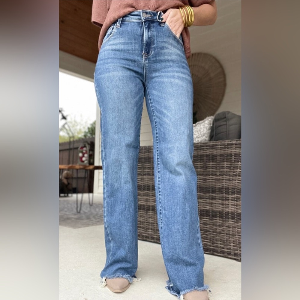 Risen High Waist Wide Leg Jeans